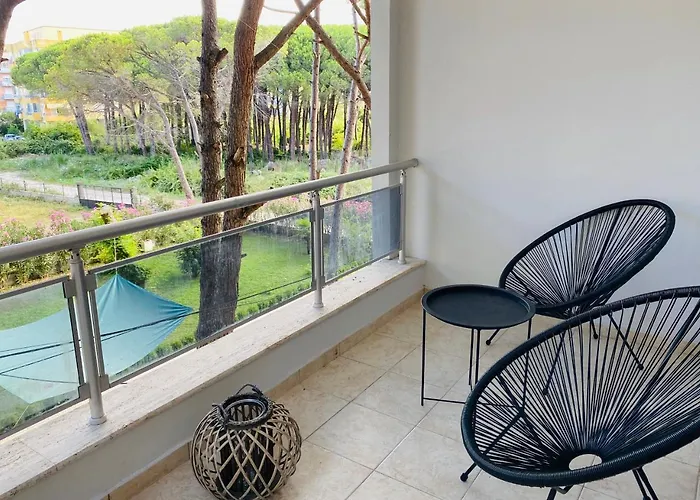 Joyb Near Golem, Durres アパート ゴーレム